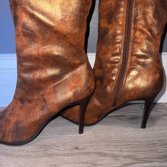 Heeled boots - Picture 4 of 5